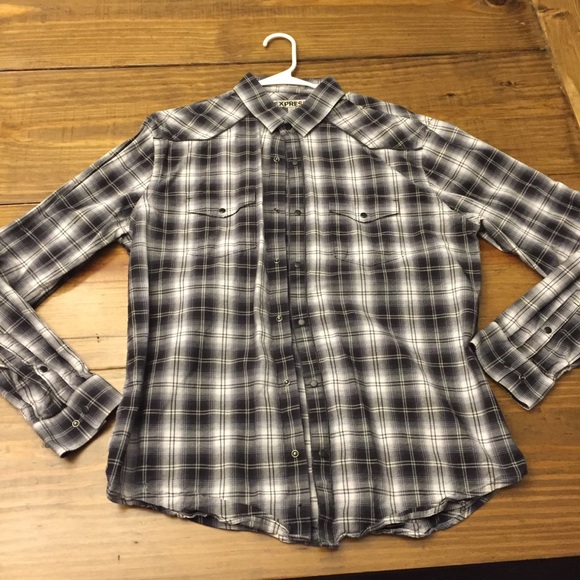 Express Other - ⭐️Men’s Express casual button down dress shirt